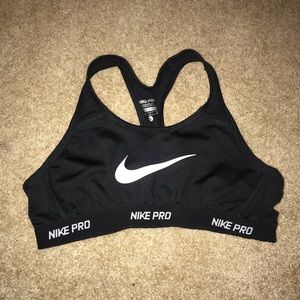 nike pro sports bra
